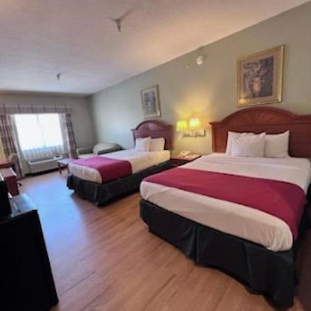 Americas Best Value Inn Wiggins Bagian luar foto