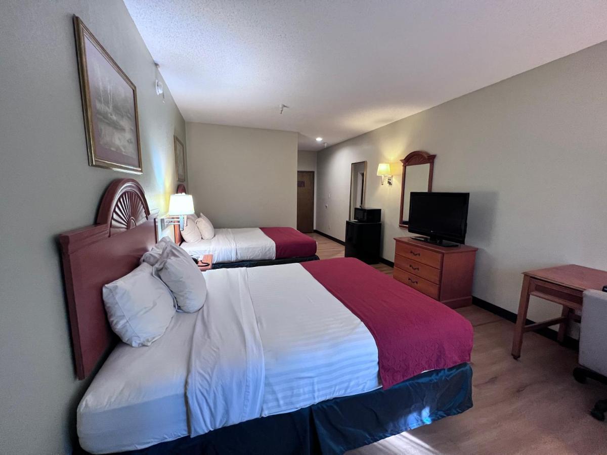 Americas Best Value Inn Wiggins Bagian luar foto