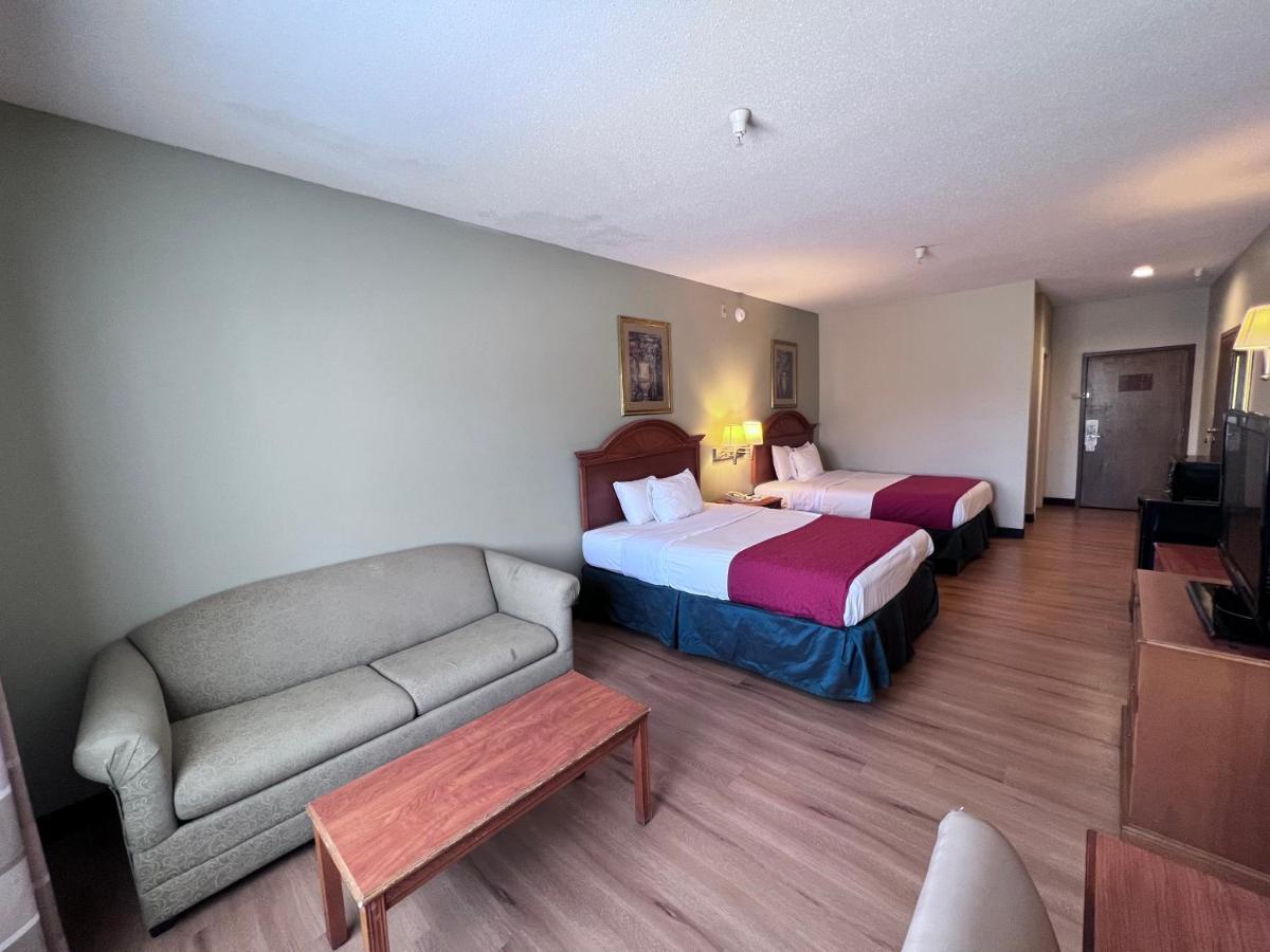 Americas Best Value Inn Wiggins Bagian luar foto