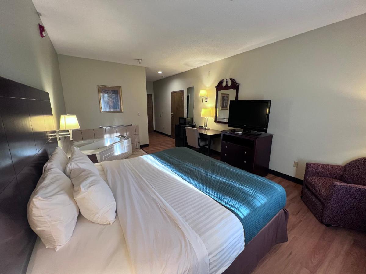 Americas Best Value Inn Wiggins Bagian luar foto