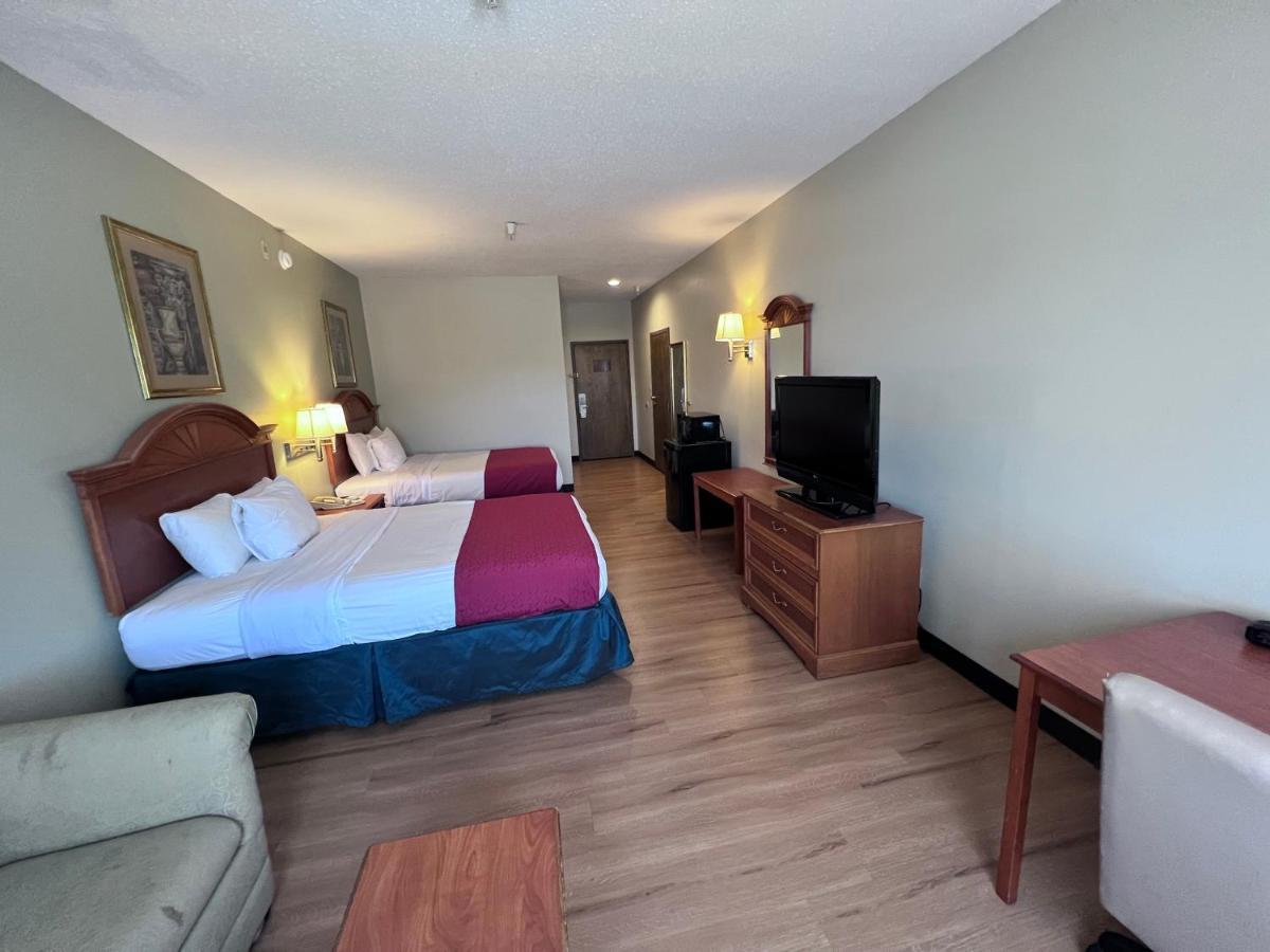 Americas Best Value Inn Wiggins Bagian luar foto